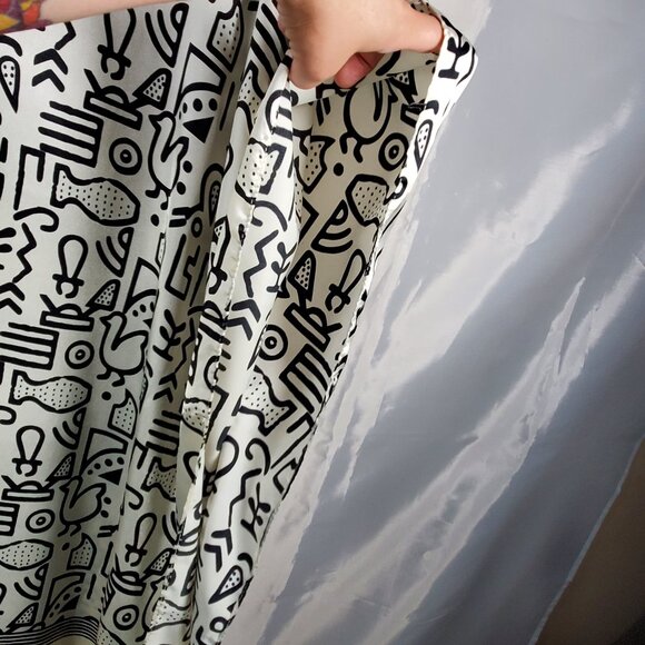 Sante Classics Kaftan Long Pullover White Black Ancient Hieroglyphics OSFM - Picture 7 of 9